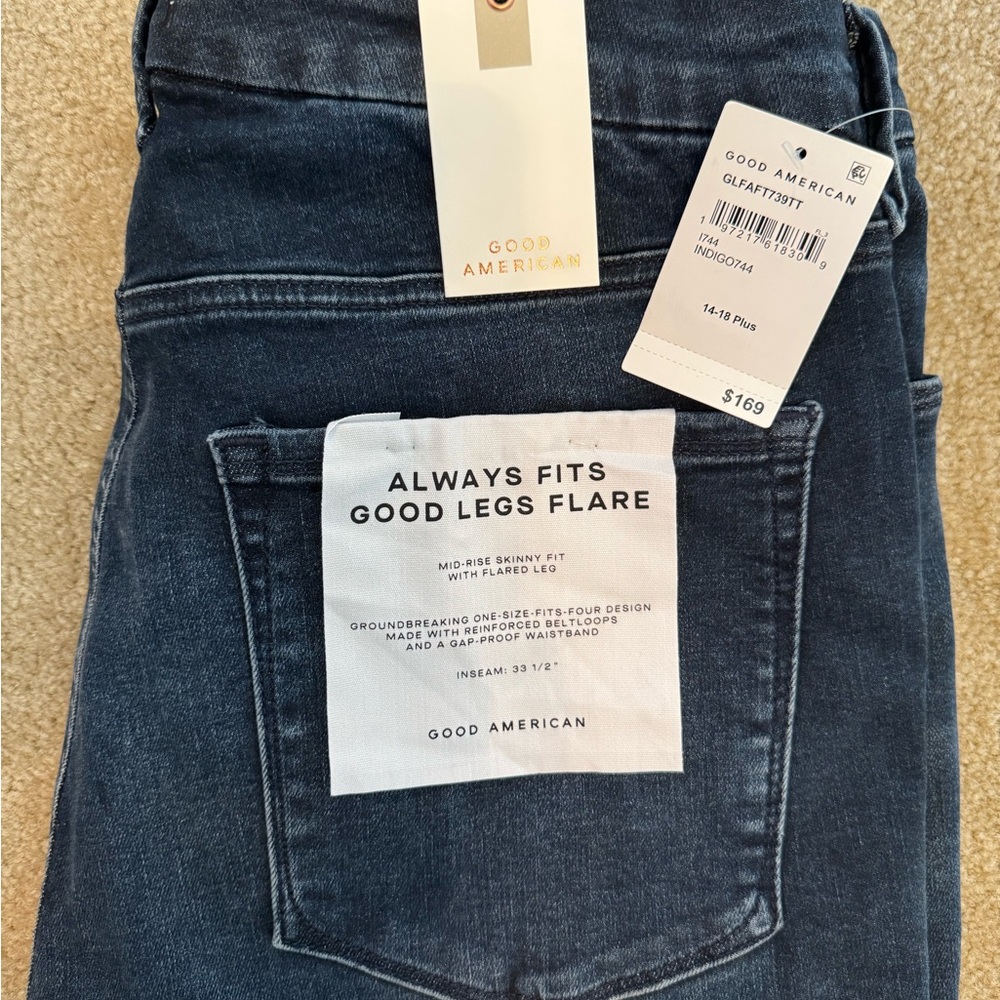 Good American Always Fits Good Legs Flare